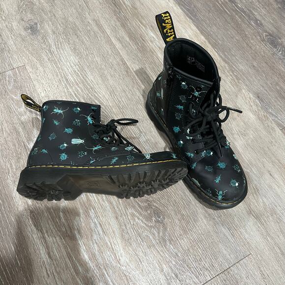 Dr. Martens Junior 1460 Glow Dark Bugs Lace Up Boots Black and Blue Size 3 - Picture 3 of 8